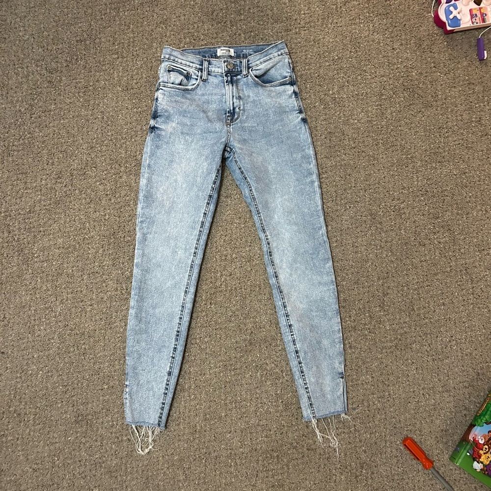 Kensie Light Wash Skinny Jeans
